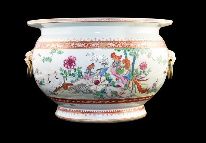 Chinese porcelain famille rose fishtank | MasterArt